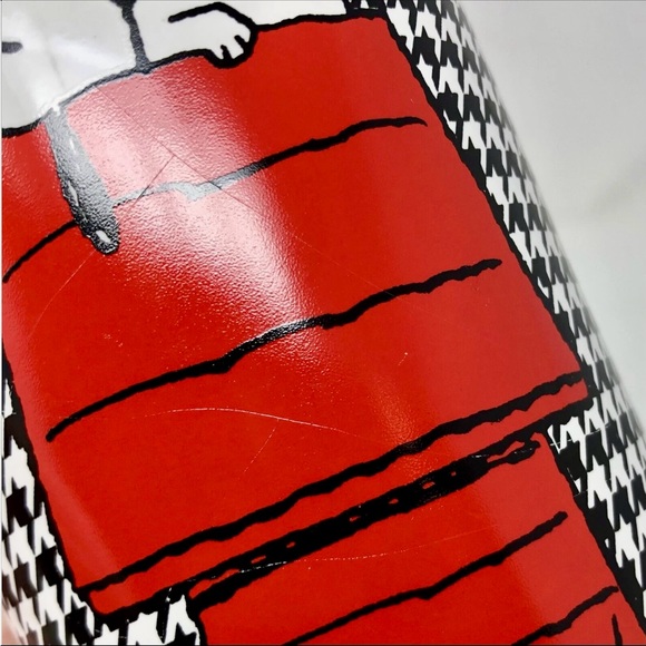 Peanuts Gibson Snoopy Woodstock Doghouse Mug Coffee Cup Black White Houndstooth - Picture 4 of 9